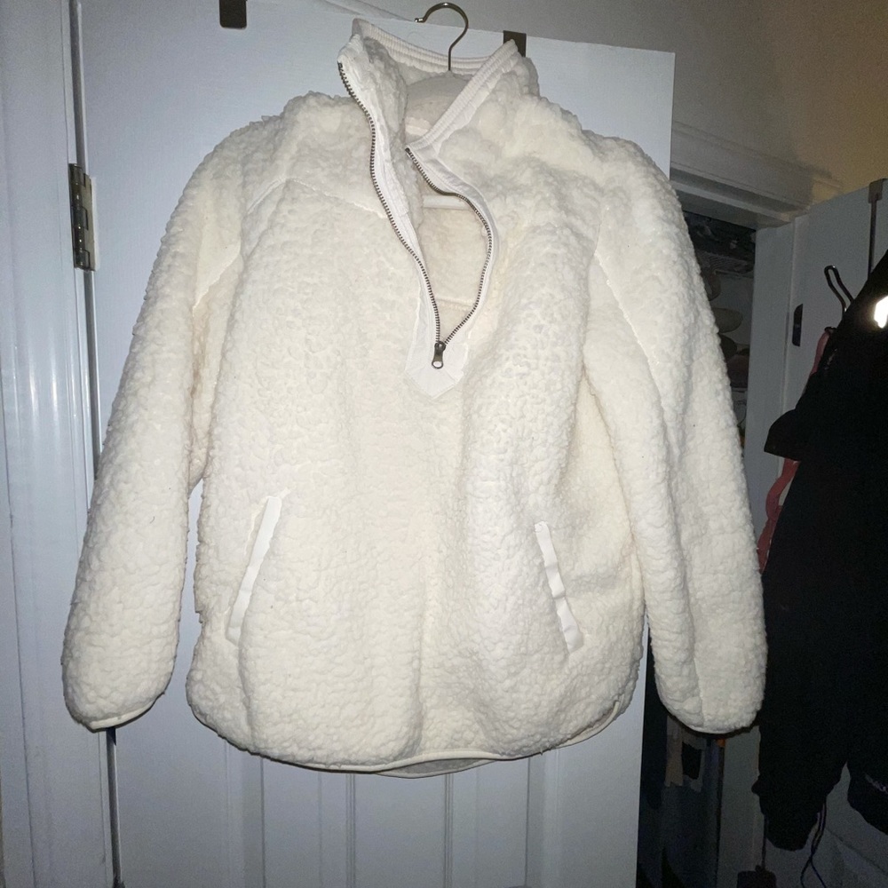 SUPER SOFT white 1/4 zip (NEW!) with pockets !!